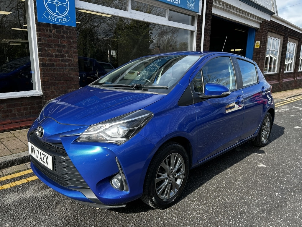 Used Toyota Yaris 2017 for sale - 78013072: Photo 2