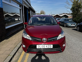 Used Toyota Verso 2017 for sale - 78108106: Photo