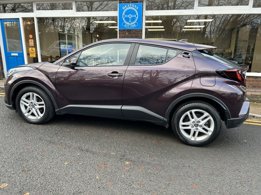 Used Toyota C-HR 2023 for sale - 76903818: Photo 4