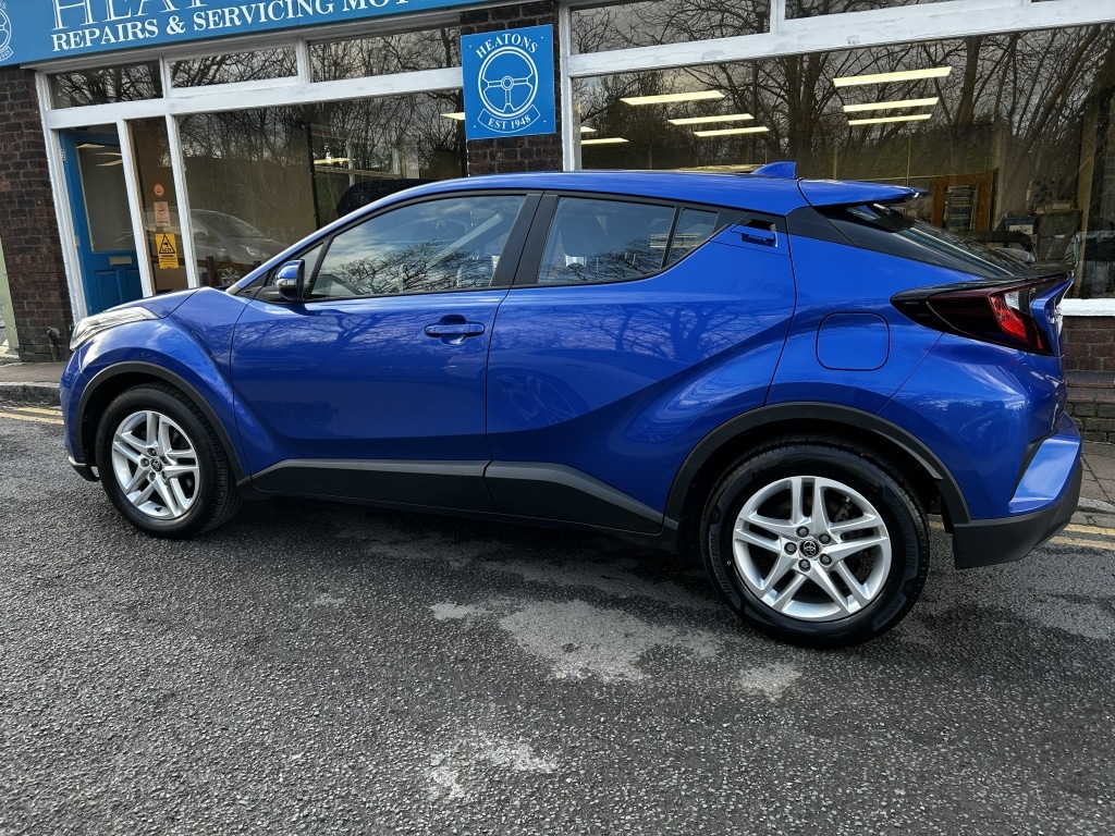 Used Toyota C-HR 2022 for sale - 77745239: Photo 4
