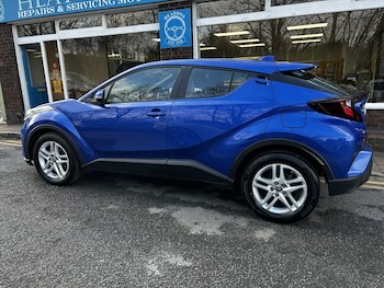 Used Toyota C-HR 2022 for sale - 77745239: Photo