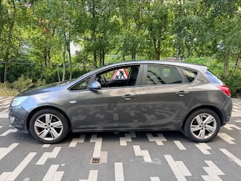 Used Vauxhall Astra 2011 for sale - 78947569: Photo