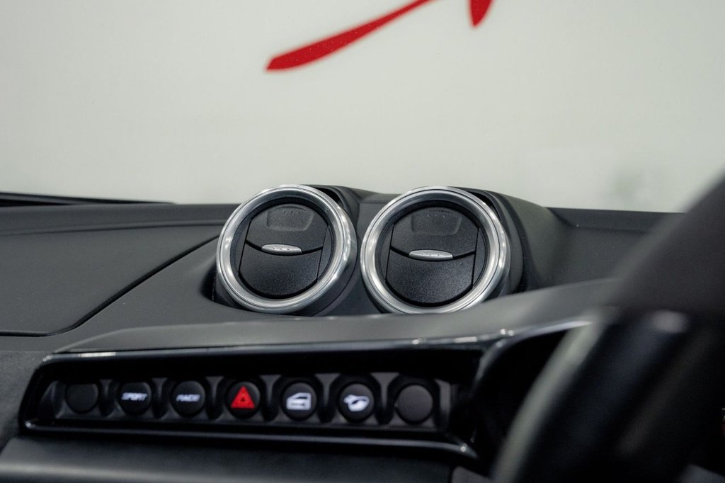 Used Jaguar F-Type 2017 for sale - 77575854: Photo 26