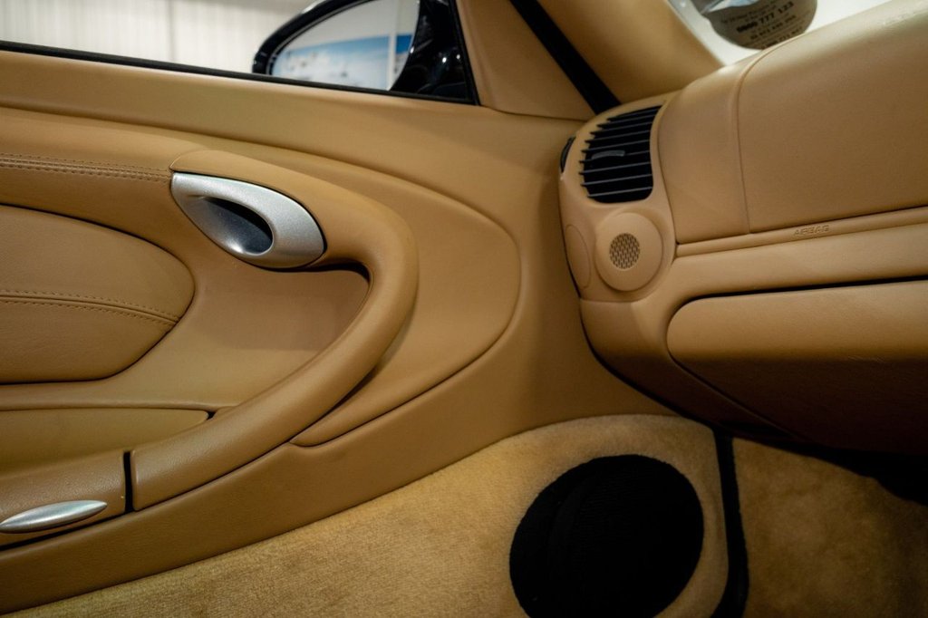 Used Porsche 911 2004 for sale - 76039891: Photo 15