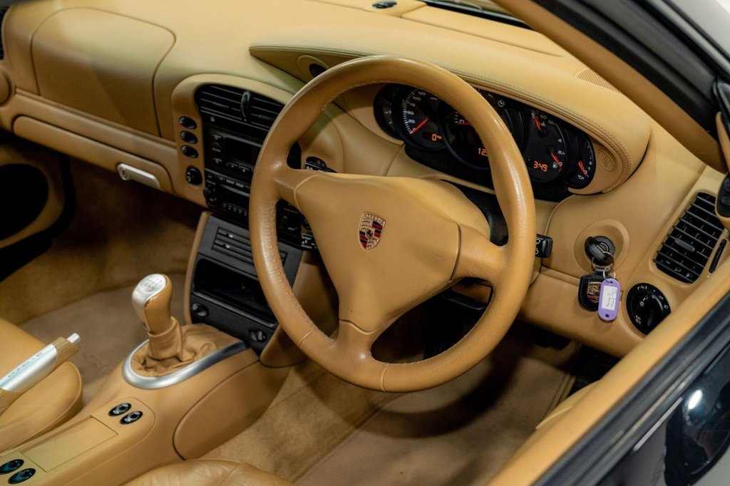Used Porsche 911 2004 for sale - 76039891: Photo 25