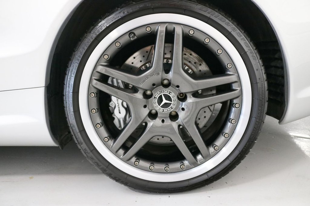 Used Mercedes-Benz SL 2005 for sale - 76934778: Photo 24