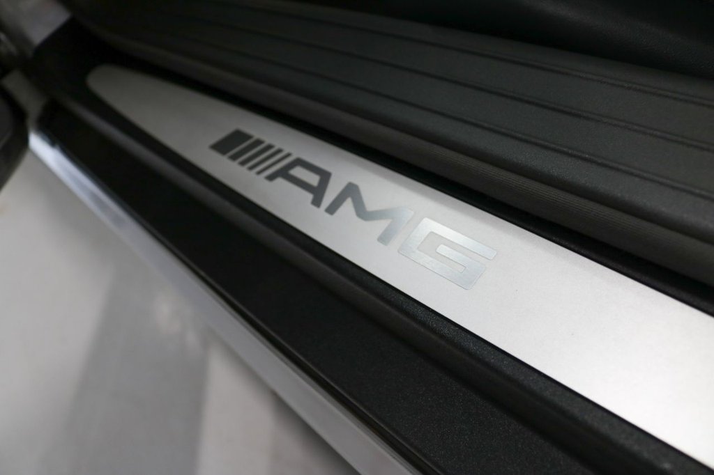 Used Mercedes-Benz SL 2005 for sale - 76934778: Photo 32