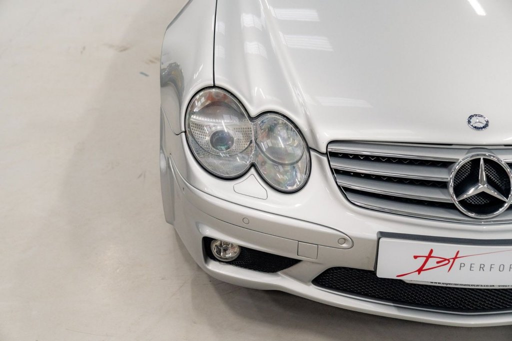 Used Mercedes-Benz SL 2005 for sale - 76934778: Photo 45