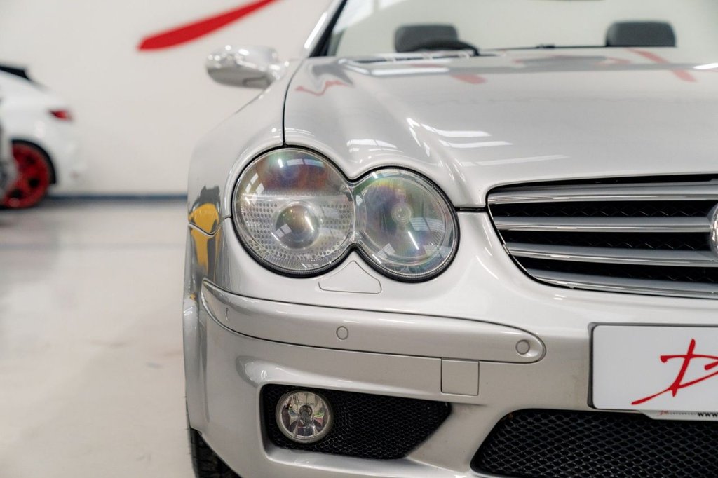 Used Mercedes-Benz SL 2005 for sale - 76934778: Photo 46