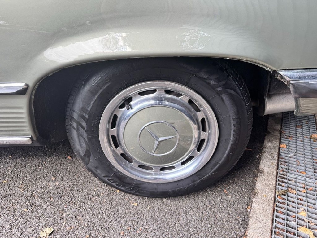 Used Mercedes-Benz SL 1983 for sale - 77575850: Photo 10