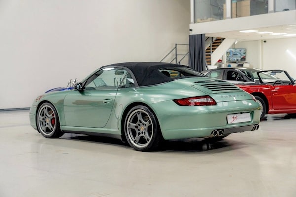 Used Porsche 911 2006 for sale - 76304068: Photo 2
