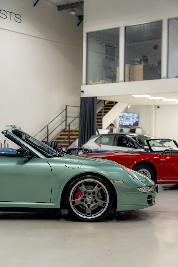 Used Porsche 911 2006 for sale - 76304068: Photo 42