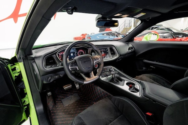 Used Dodge Challenger 2015 for sale - 72282553: Photo 3