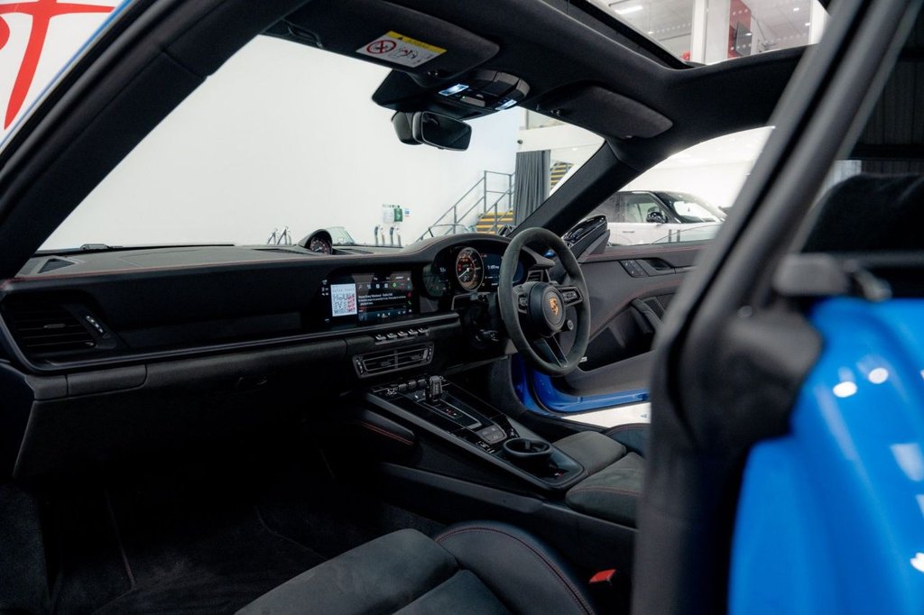Used Porsche 911 2022 for sale - 76563367: Photo 43