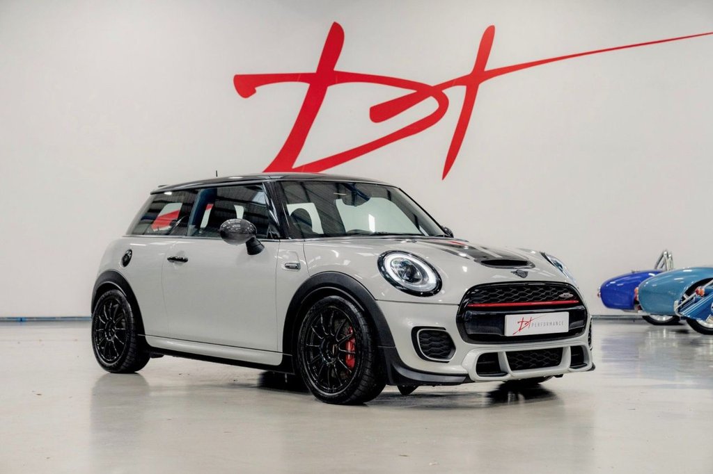 Used MINI Hatch 2017 for sale - 76406786: Photo 1