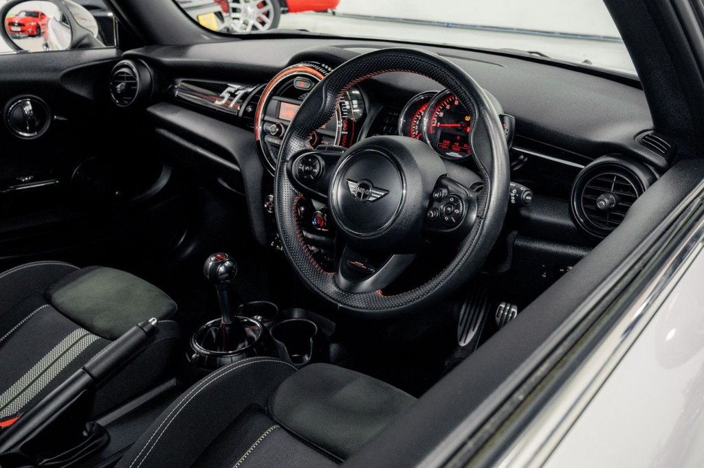 Used MINI Hatch 2017 for sale - 76406786: Photo 3