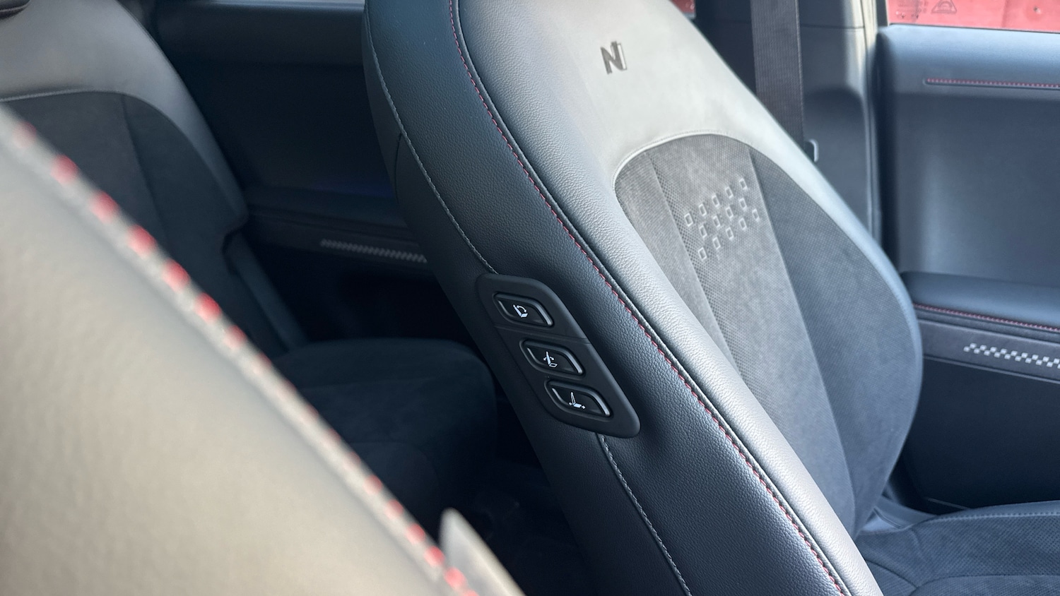 Used Hyundai IONIQ 5 2025 for sale - 77089698: Photo 39