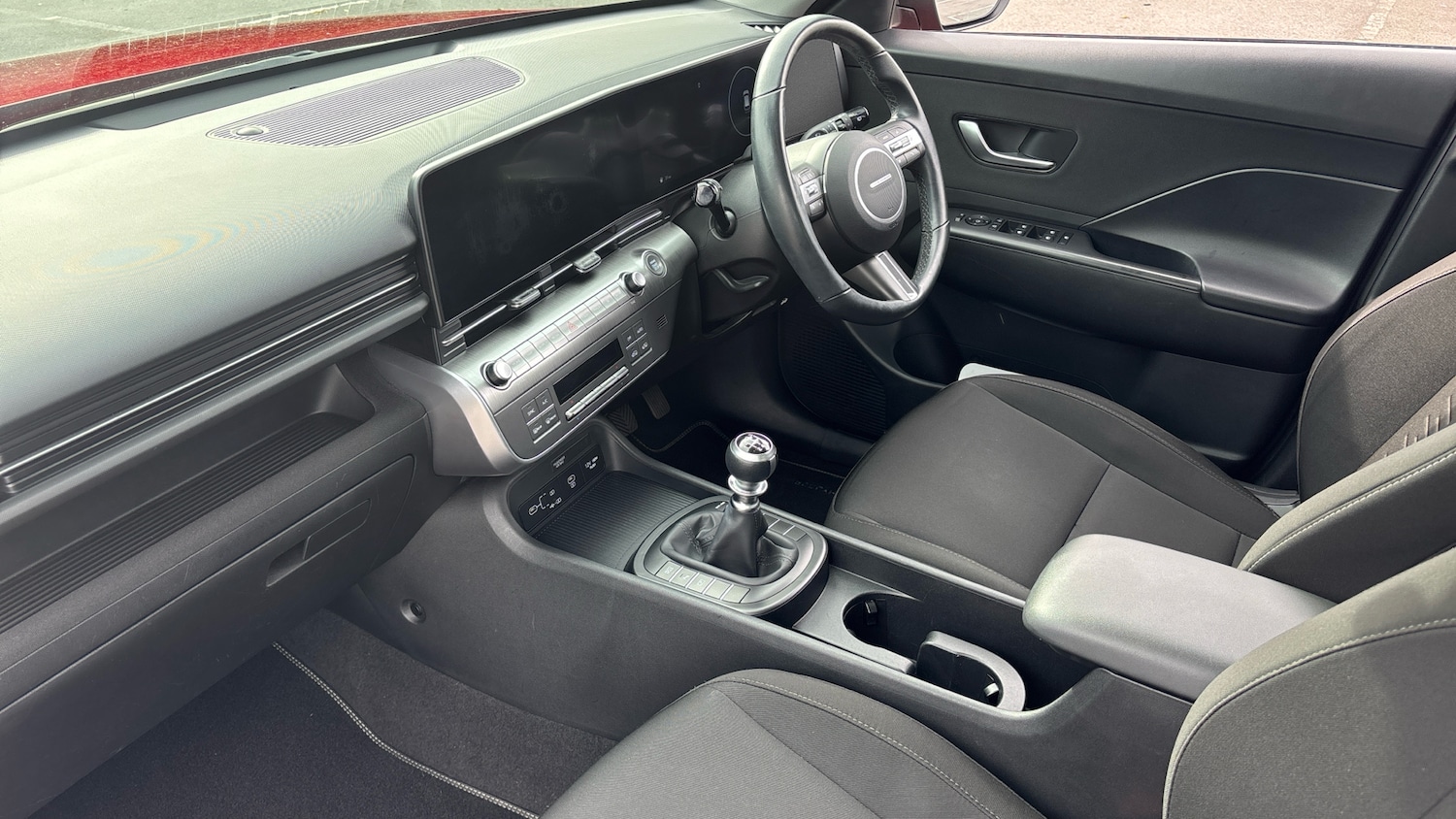 Used Hyundai KONA 2023 for sale - 76614665: Photo 2