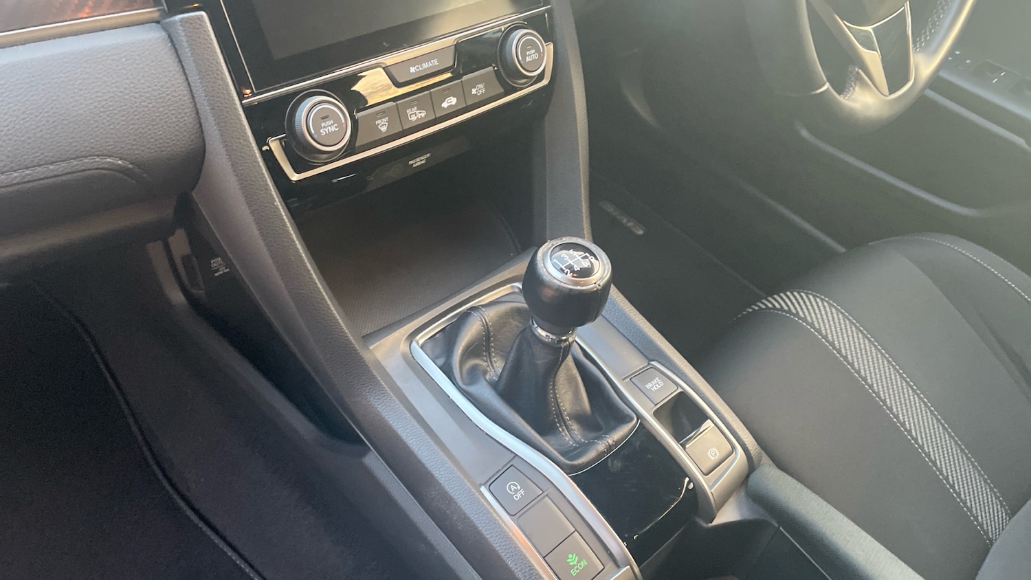 Used Honda Civic 2019 for sale - 76764104: Photo 13