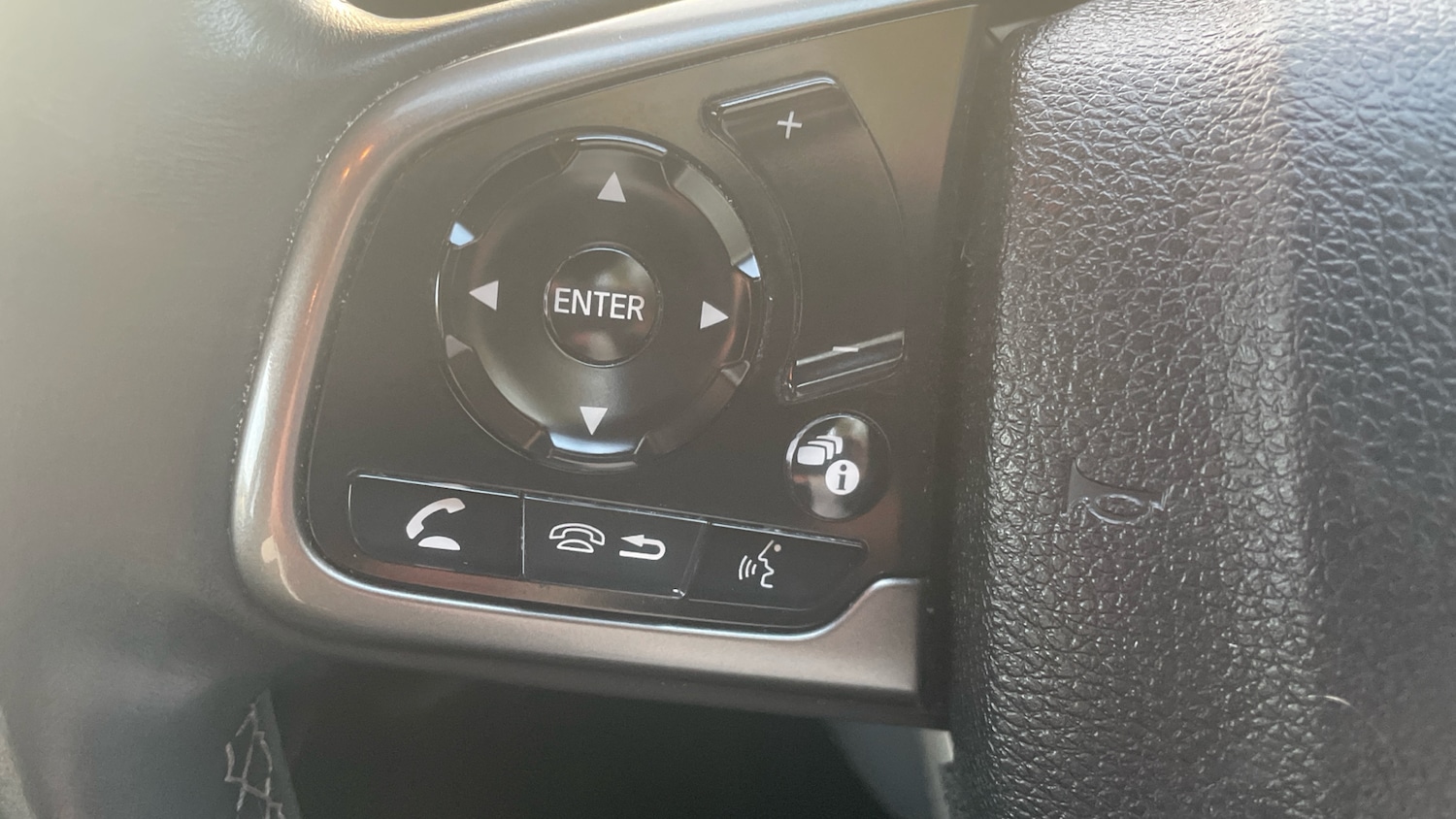 Used Honda Civic 2019 for sale - 76764104: Photo 34