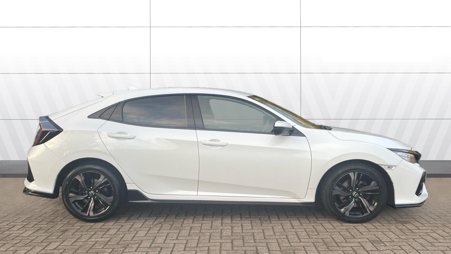 Used Honda Civic 2019 for sale - 76764104: Photo 5
