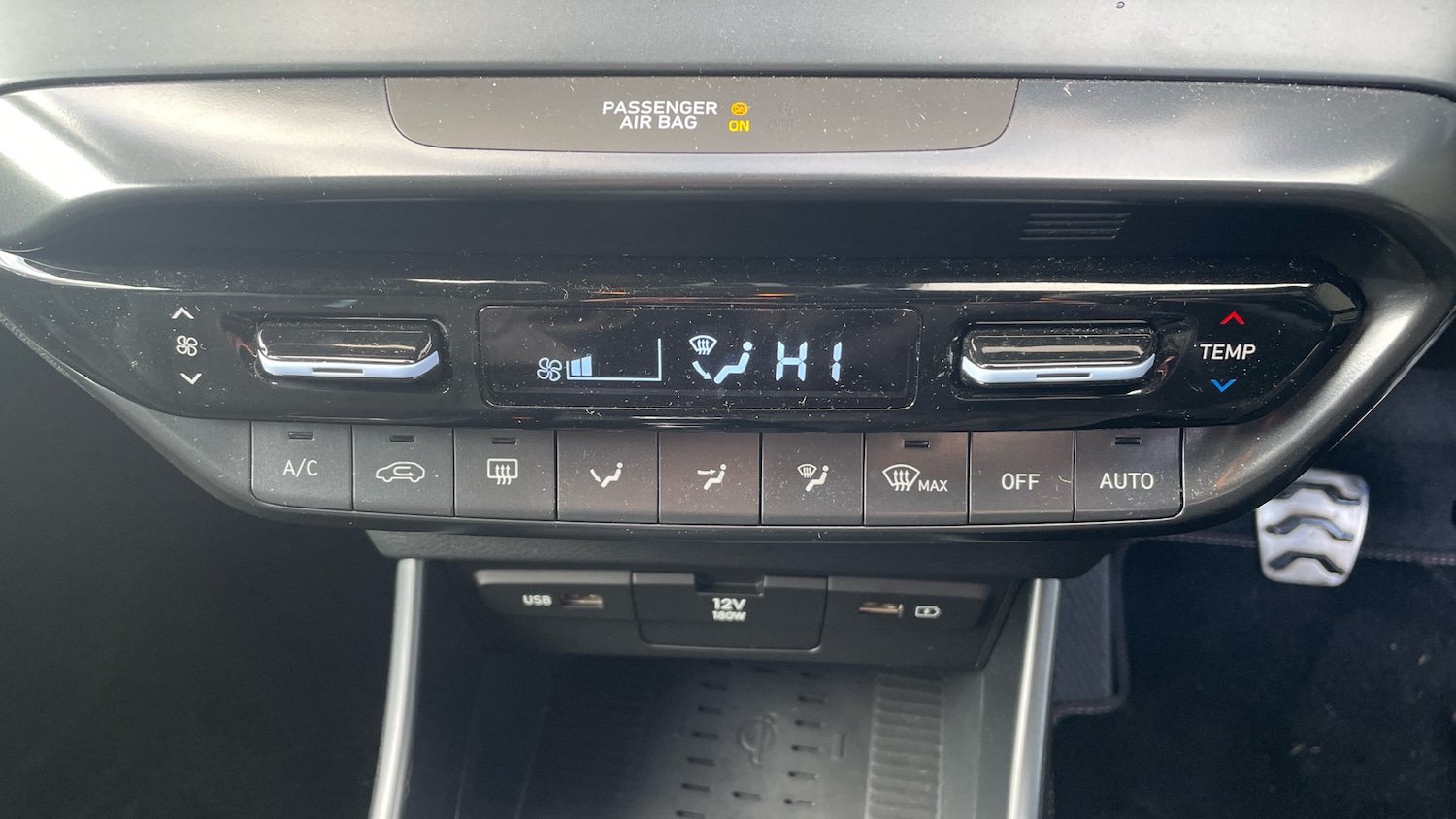 Used Hyundai i20 2024 for sale - 77282900: Photo 44