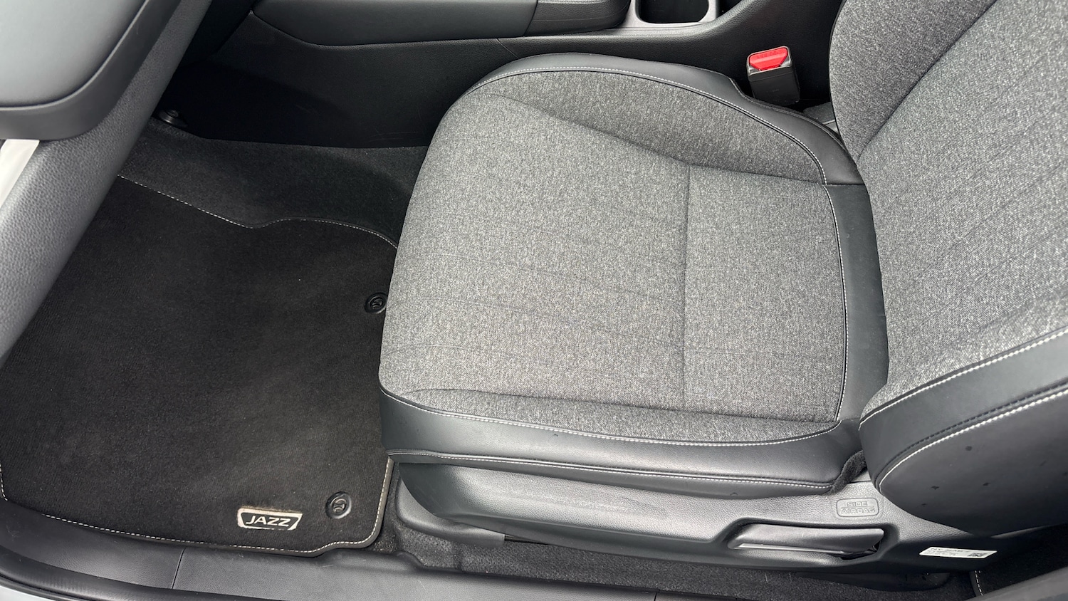Used Honda Jazz 2023 for sale - 76156548: Photo 30