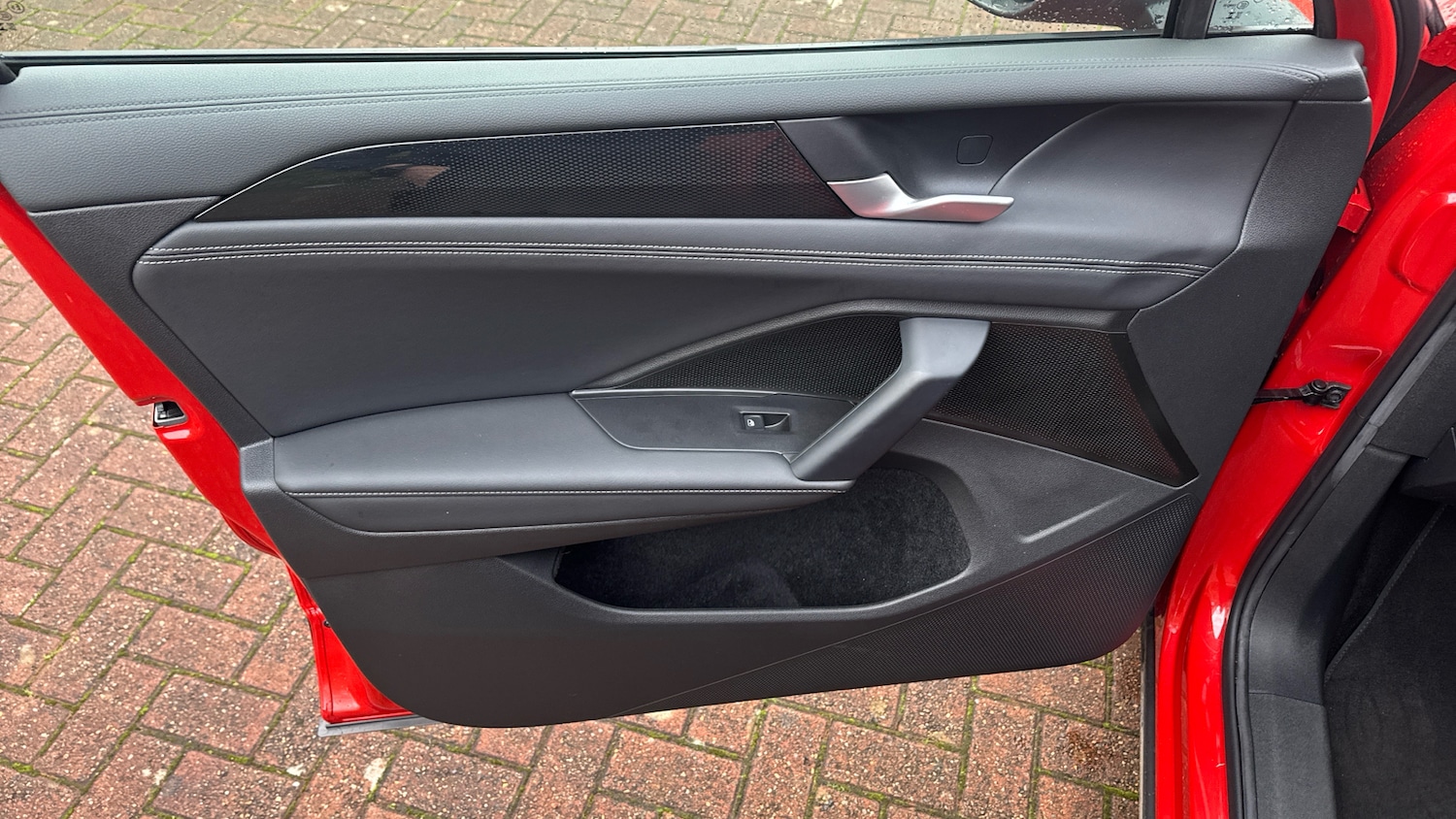 Used Volkswagen Tiguan 2024 for sale - 76862215: Photo 21