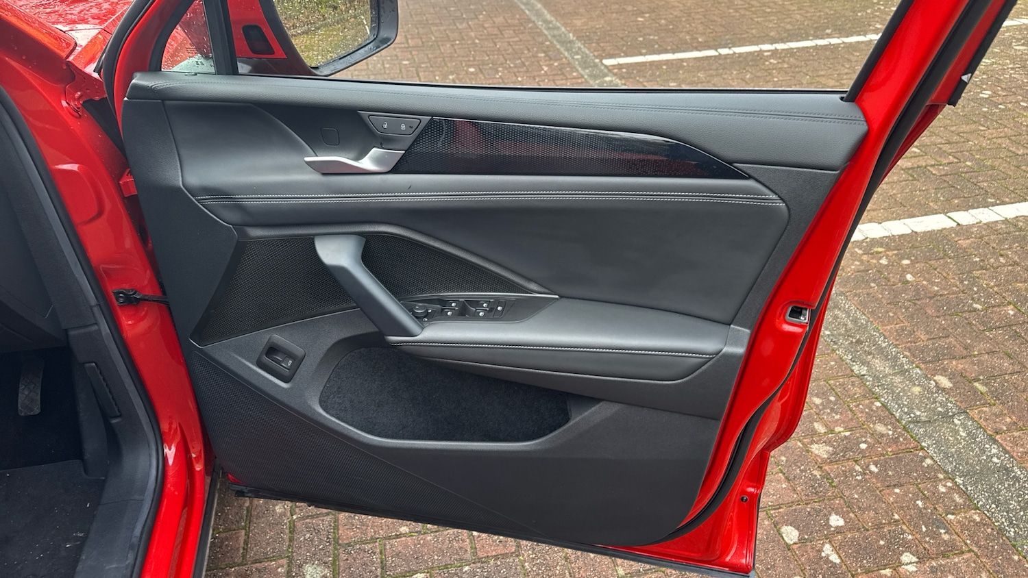 Used Volkswagen Tiguan 2024 for sale - 76862215: Photo 32