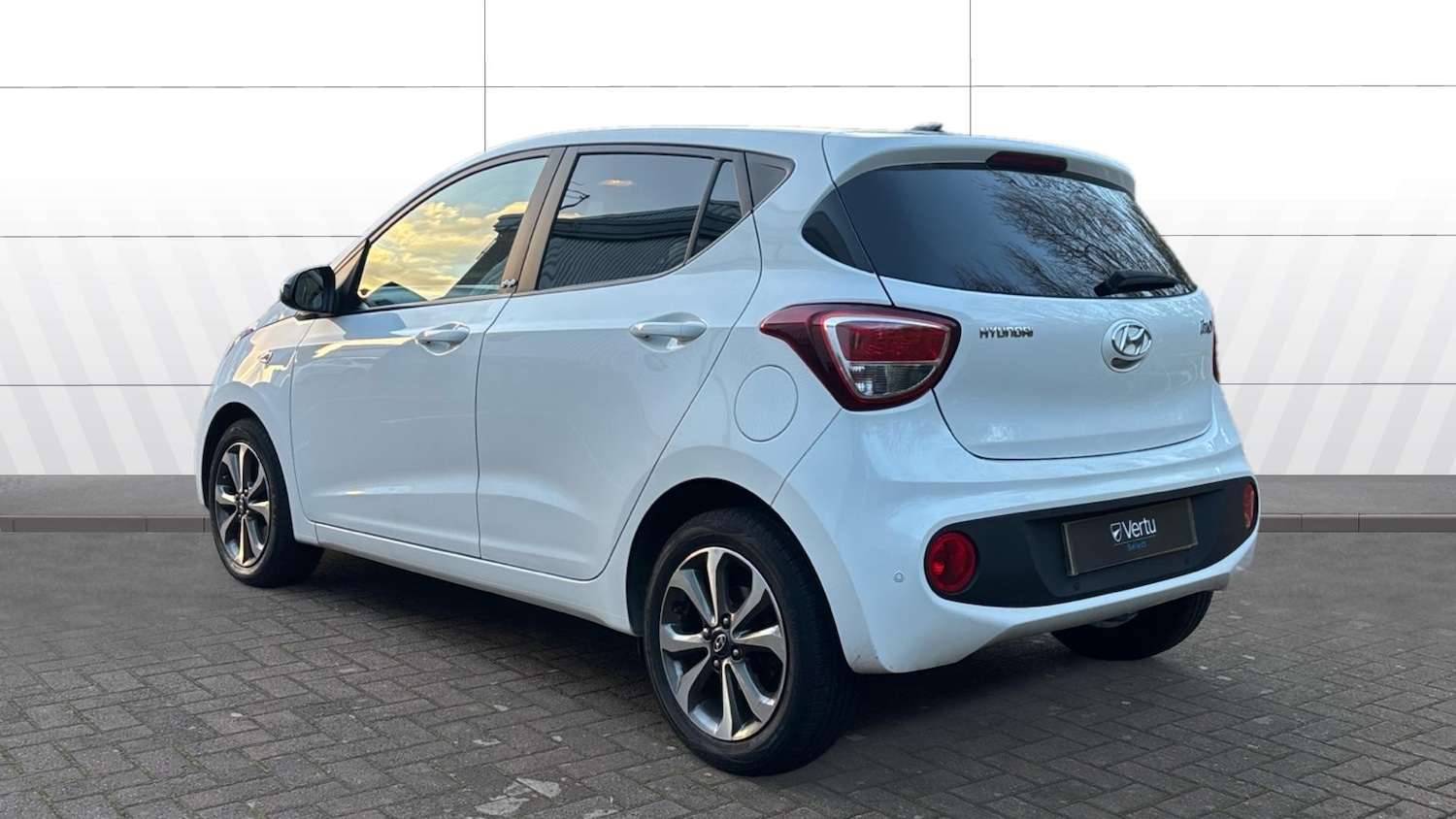 Used Hyundai i10 2020 for sale - 76831463: Photo 2