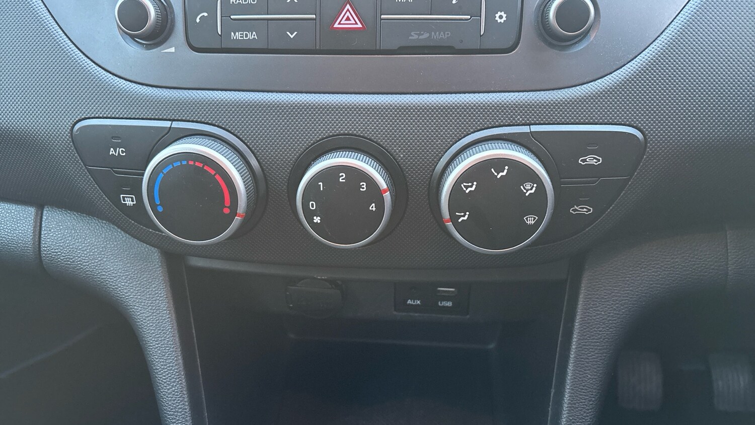 Used Hyundai i10 2020 for sale - 76831463: Photo 40