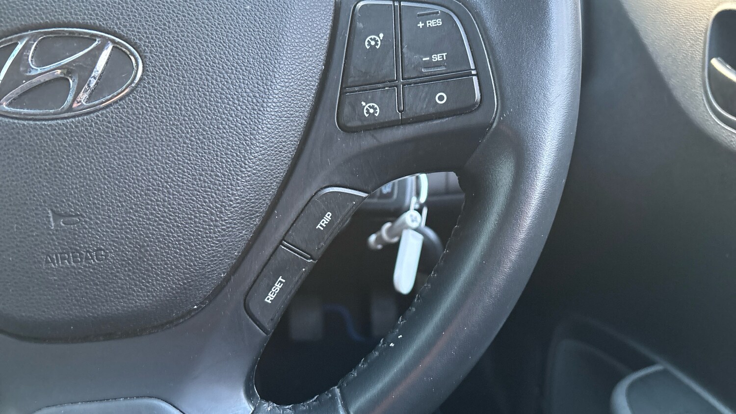 Used Hyundai i10 2020 for sale - 76831463: Photo 43