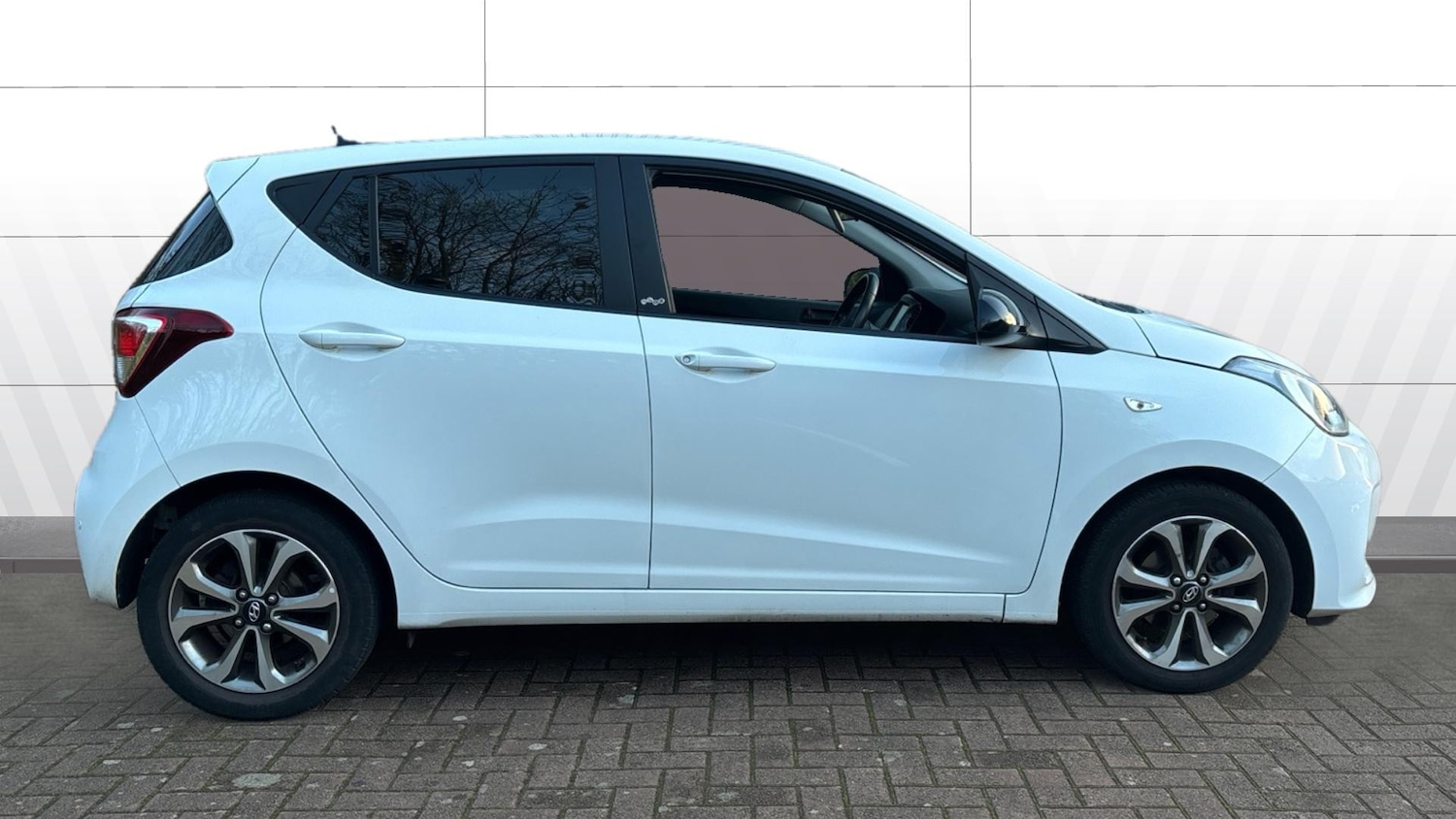 Used Hyundai i10 2020 for sale - 76831463: Photo 5