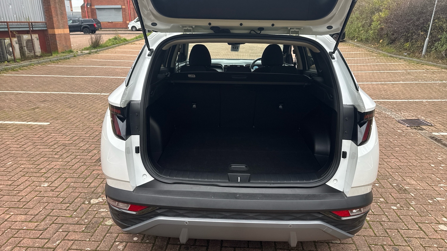 Used Hyundai TUCSON 2021 for sale - 76611127: Photo 4