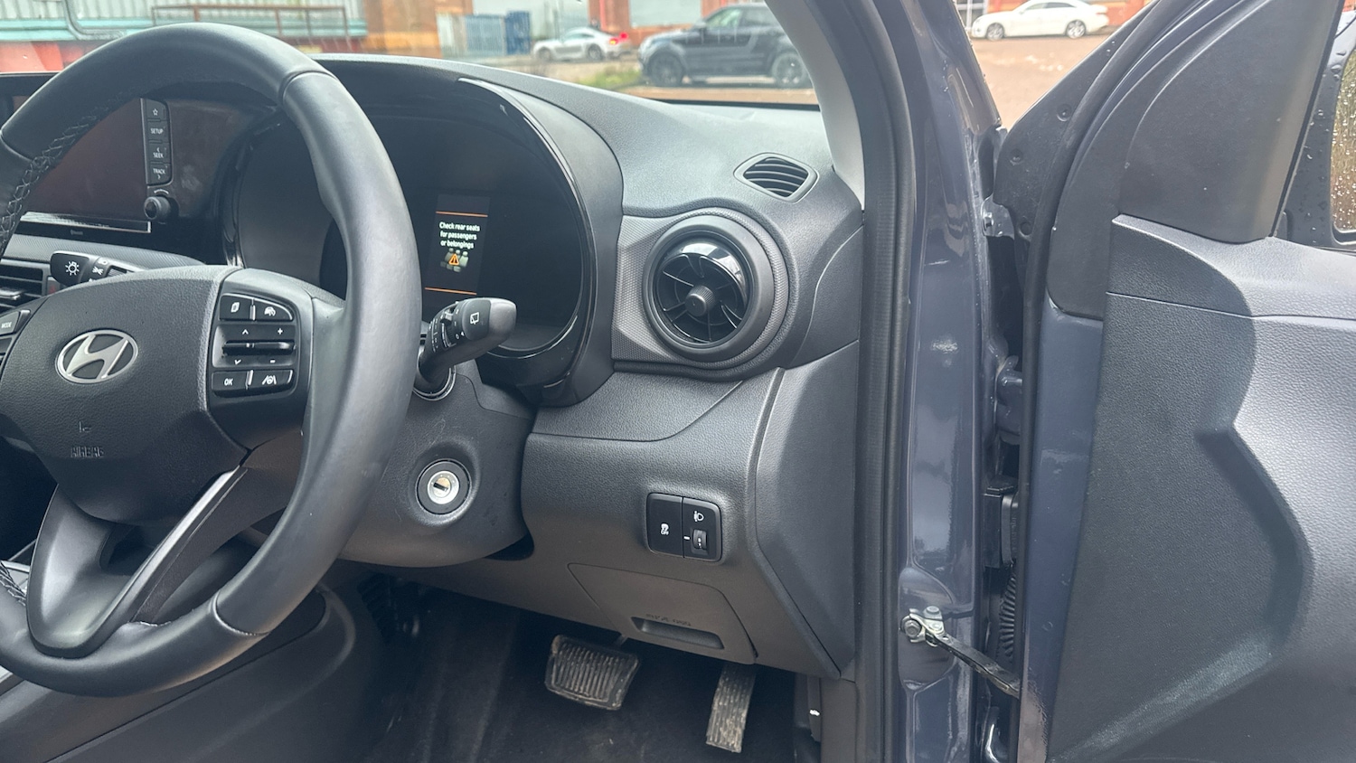 Used Hyundai i10 2025 for sale - 77115820: Photo 33