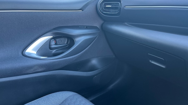 Used Toyota Yaris 2023 for sale - 76289147: Photo 28