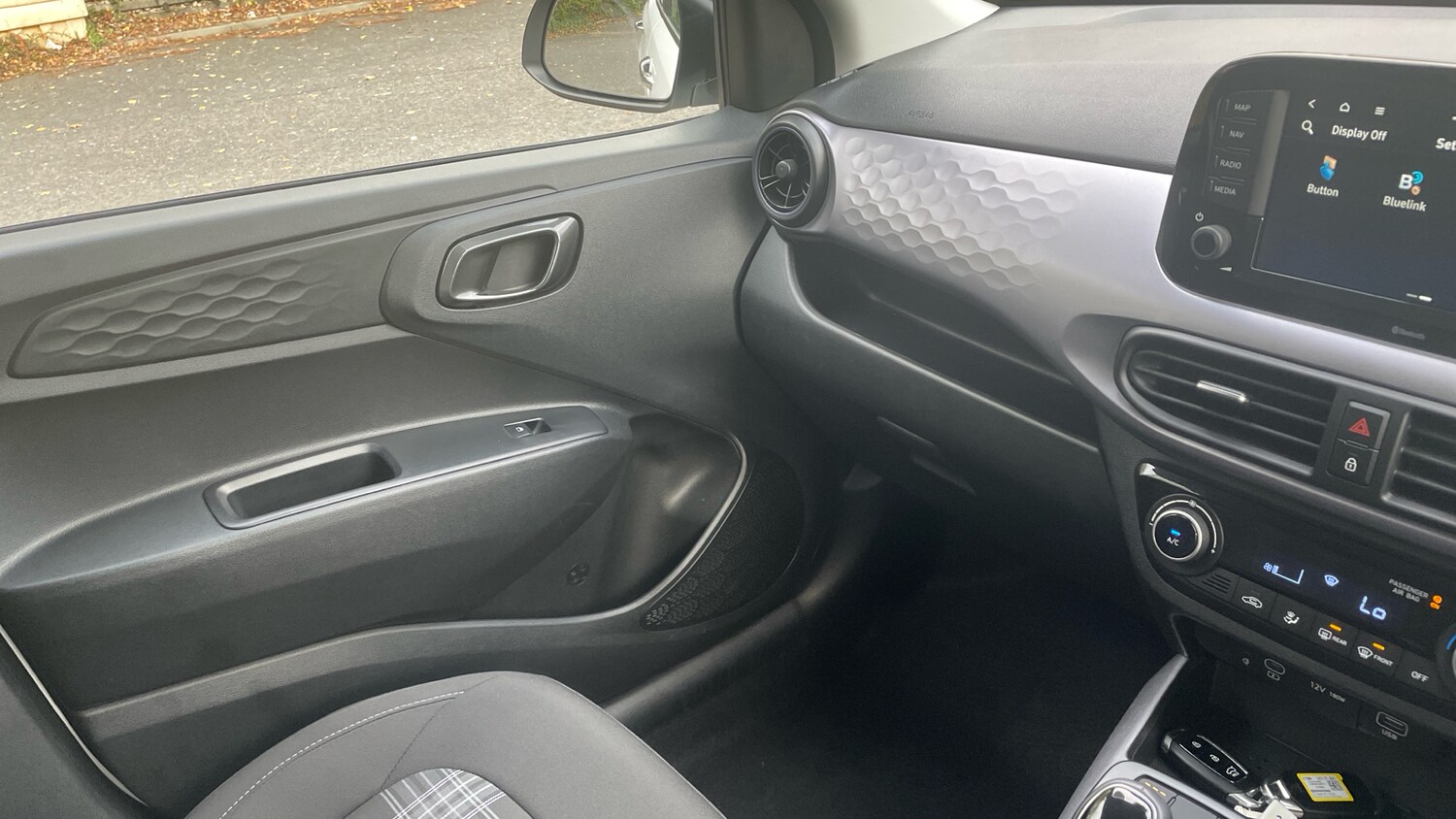 Used Hyundai i10 2024 for sale - 76449532: Photo 44