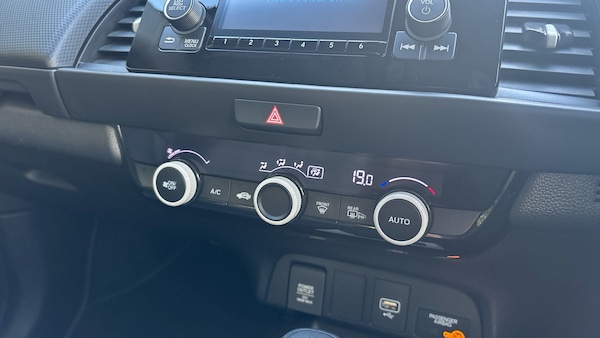 Used Honda Jazz 2023 for sale - 76290496: Photo 54