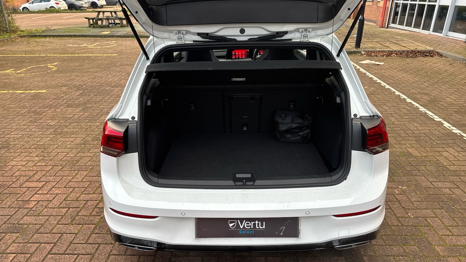 Used Volkswagen Golf 2021 for sale - 76684770: Photo 4