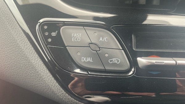 Used Toyota C-HR 2017 for sale - 76299268: Photo 27