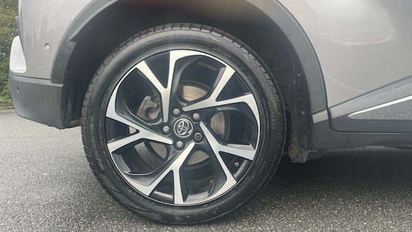 Used Toyota C-HR 2017 for sale - 76299268: Photo 9
