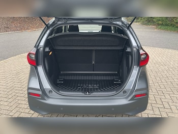 Used Honda Jazz 2023 for sale - 76131198: Photo 4