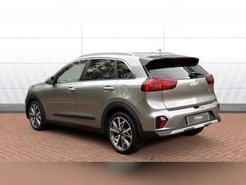 Used Kia Niro 2022 for sale - 76156551: Photo 2