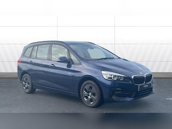 Used BMW 2 Series 2020 for sale - 77351111: Photo