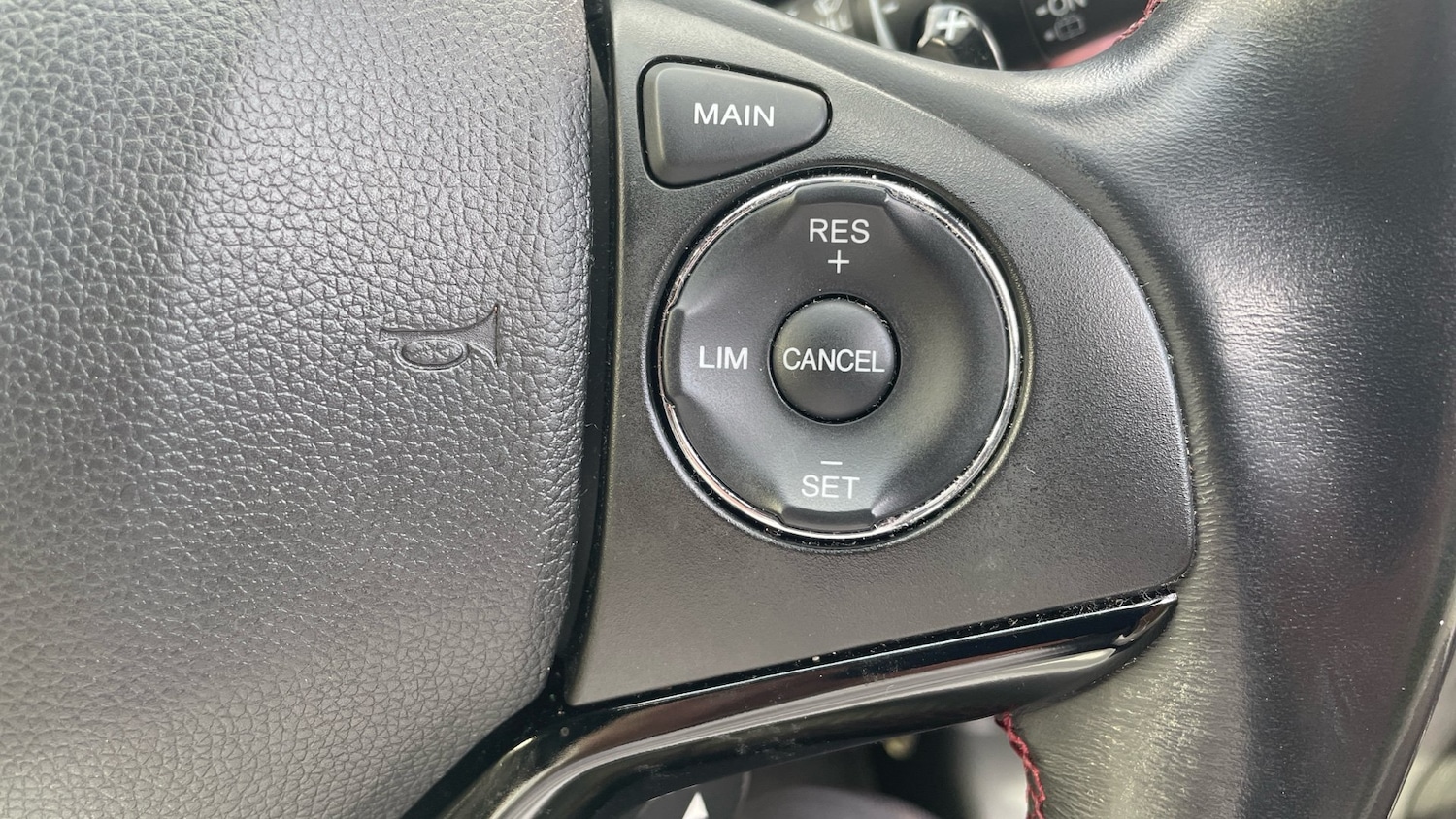 Used Honda HR-V 2020 for sale - 76712316: Photo 33