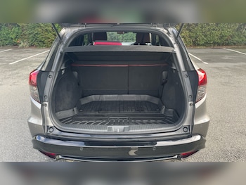 Used Honda HR-V 2020 for sale - 76712316: Photo