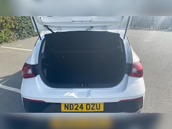 Used Hyundai i20 2024 for sale - 78517659: Photo