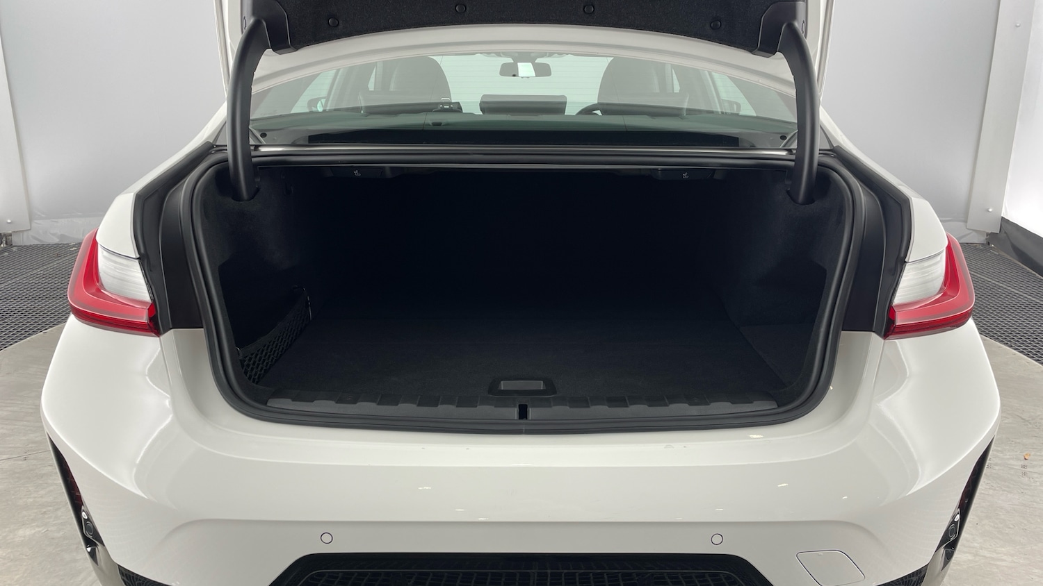 Used BMW 3 Series 2024 for sale - 77323834: Photo 13