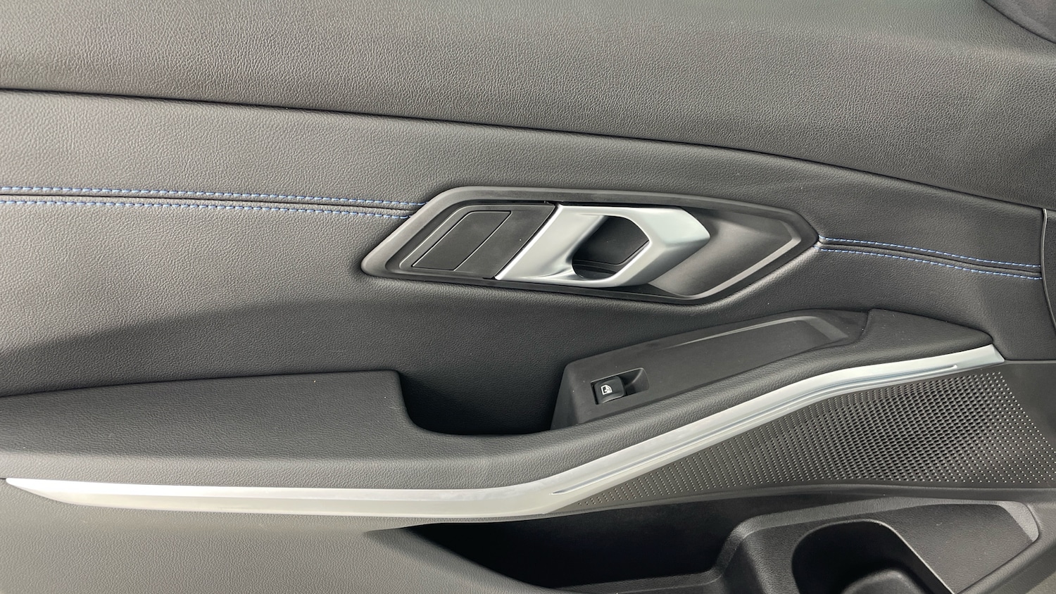 Used BMW 3 Series 2024 for sale - 77323834: Photo 27