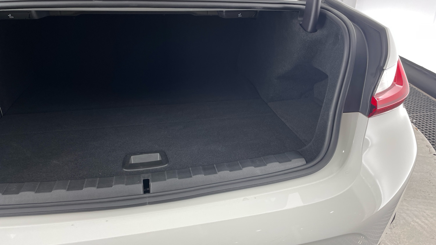 Used BMW 3 Series 2024 for sale - 77323834: Photo 41